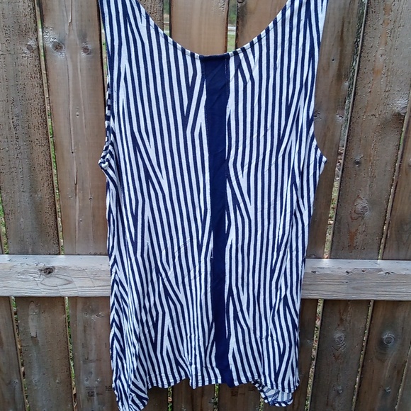 Cato Striped Flowy Tank Top - Picture 12 of 12